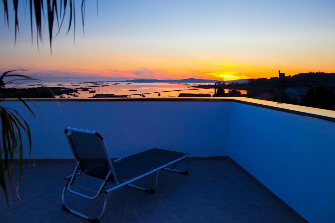 Casa Feitina: Vistas Al Mar, Moderna Y Funcional Villa A Illa de Arousa Kültér fotó