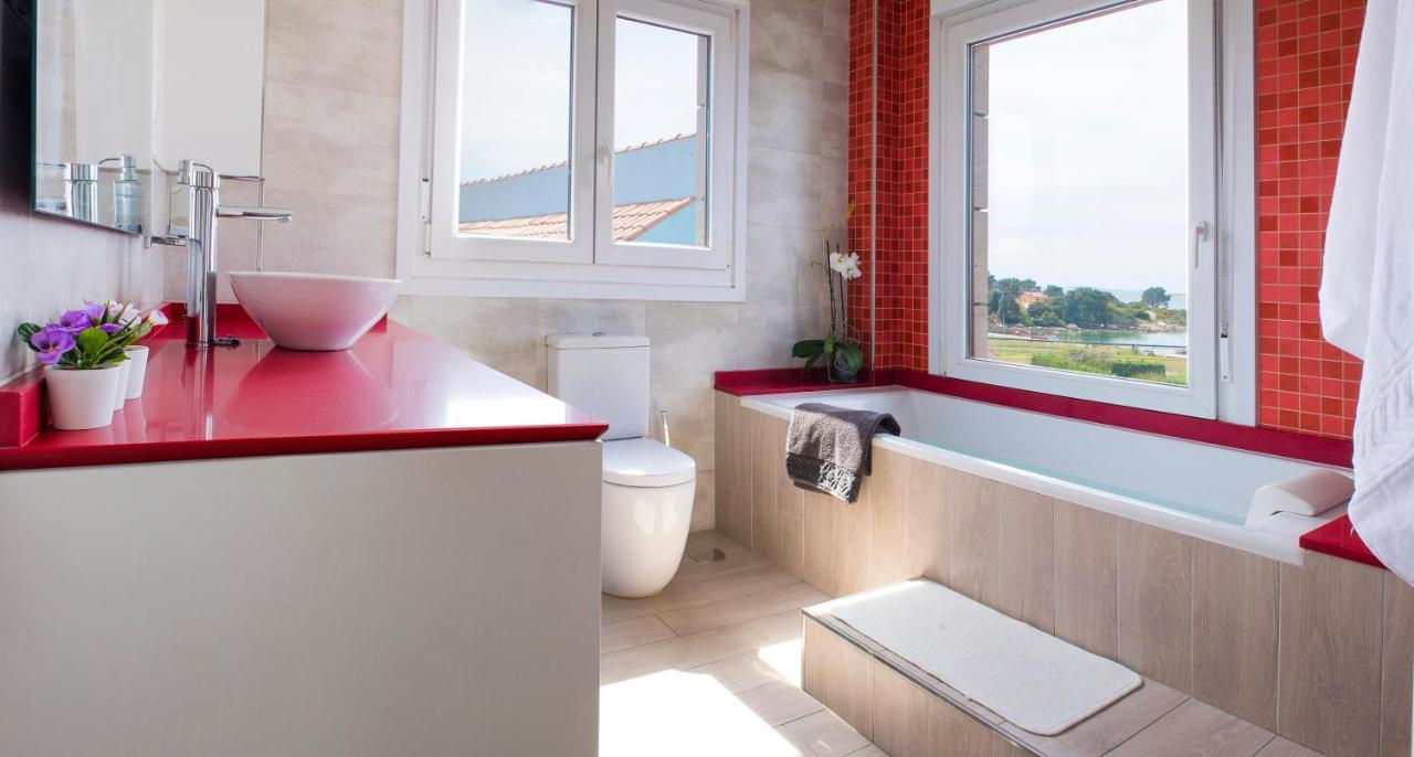 Casa Feitina: Vistas Al Mar, Moderna Y Funcional Villa A Illa de Arousa Kültér fotó